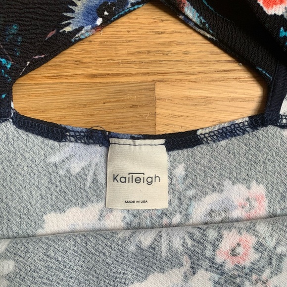 Floral Dress Criss Cross Back - Picture 4 of 6